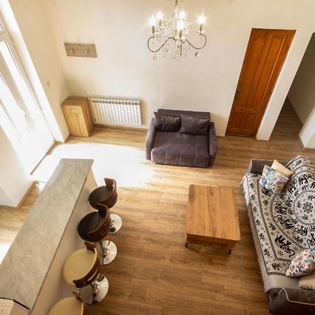 Center Apartment 3 Rooms Tiflis Dış mekan fotoğraf
